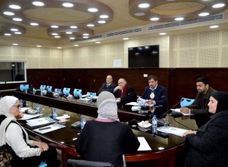 الاجتماع الأول للمجلس الاستشاري لكلية الآداب والعلوم في عمان الاهلية