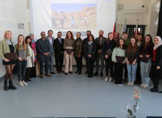 تخريج طلبة برنامج اللغة والثقافة العربية في الجامعة الألمانية الأردنية