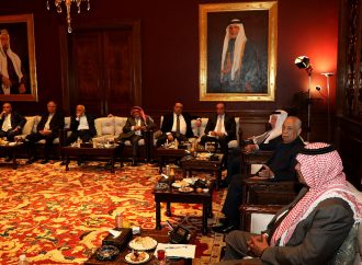 رئيس الديوان الملكي يلتقي وجهاء وممثلين عن مدينة الفحيص وتجمع لجان المرأة بالعقبة