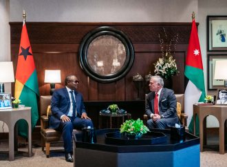 الملك يلتقي رئيس غينيا بيساو في قصر الحسينية