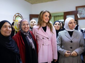 الملكة رانيا تزور جمعية النشميات الخيرية لتمكين المرأة في طبربور