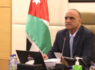 رئيس الوزراء: الحكومة ستذهب إلى إعادة هيكلة وزارة العمل بدلاً من إلغائها