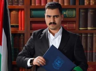 عبد الرحمن ياسر العدوان يهنئ ابن العم ..بكر أحمد العدوان بمناسبة تخرجة من جامعة عمان الاهلية