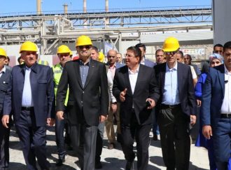 رئيس الوزراء يواصل سلسلة جولاته الميدانيَّة بافتتاح وتفقُّد مشاريع في العقبة