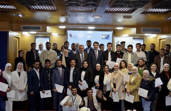الحسيني يرعى تخريج طلبة أنا أشارك في عمان الأهلية