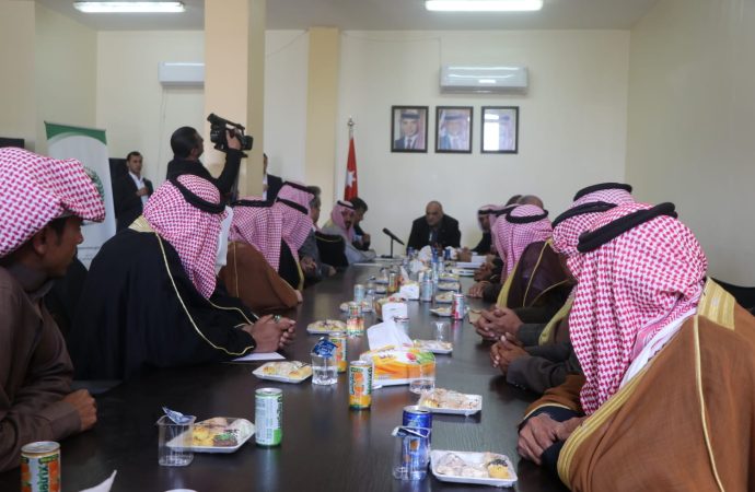 رئيس الوزراء يواصل سلسلة جولاته الميدانية التفقدية بزيارة قضاء الجفر في محافظة معان