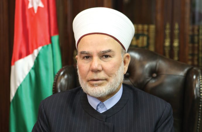 مفتي عام المملكة: يوم غد الجمعة أول أيام عيد الفطر المبارك