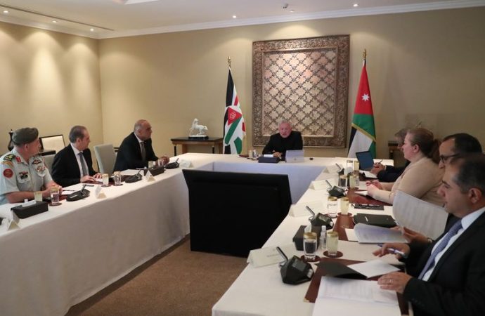 الملك يدعو لتعزيز التعاون بين وزارة الصحة والخدمات الطبية الملكية لرفع جودة الخدمات
