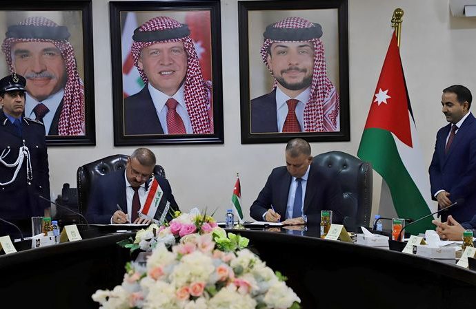 الاردن والعراق يوقعان مذكرة تعاون امني