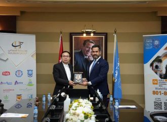 بحث التعاون بين عمان الأهلية وجامعة شرق البحر المتوسط القبرصية