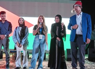 “زعل وخضرة” تتألق في مهرجان جرش في مسرحية “ترند”