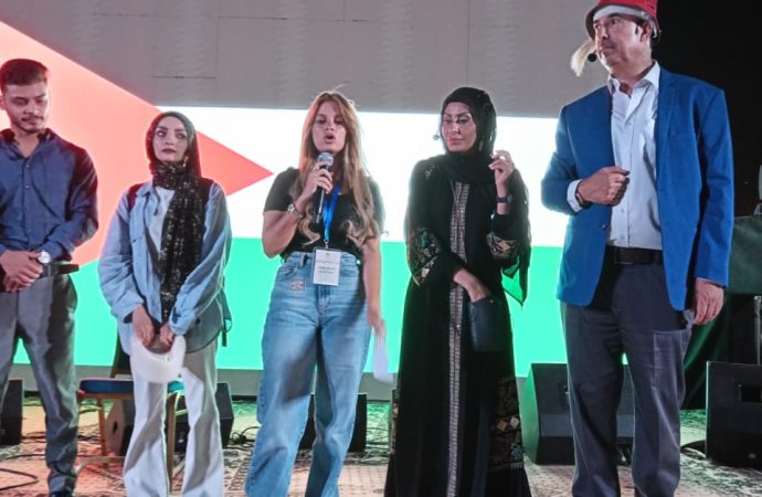 “زعل وخضرة” تتألق في مهرجان جرش في مسرحية “ترند”