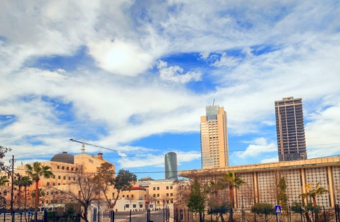 أجواء معتدلة الحرارة في معظم المناطق حتى الاثنين
