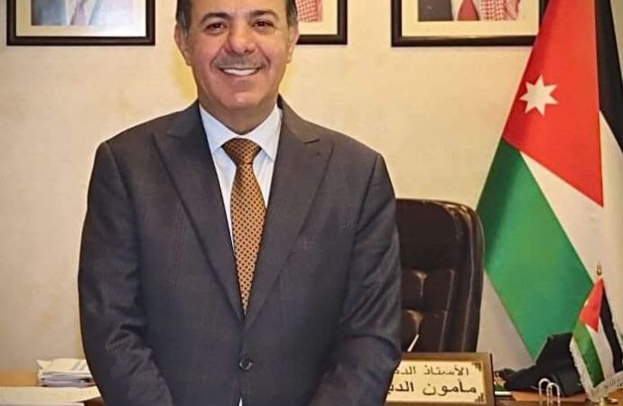 عمان الأهلية تهنئ أ.د. الدبعي بتجديد تعيينه أميناً عاماً لوزارة التعليم العالي