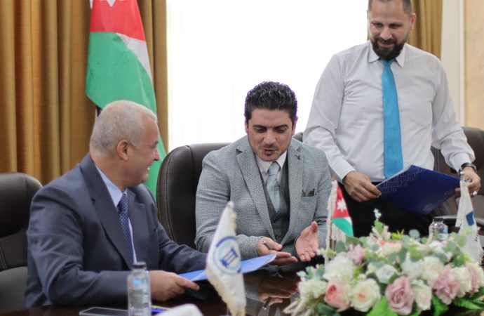 جامعة فيلادلفيا  تجدد اتفاقية تعاون وشراكة مع اكاديمية الرواد