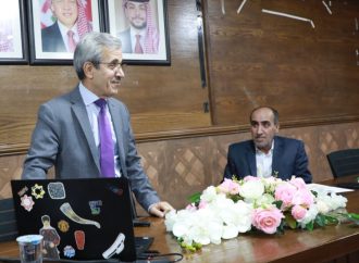 رئيس المركز الوطني للإبداع يحاضر في جامعة الزرقاء