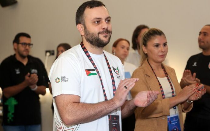 الأمير عمر بن فيصل يرعى حفل افتتاح بطولة اتحاد غرب آسيا لكرة القدم الإلكترونية