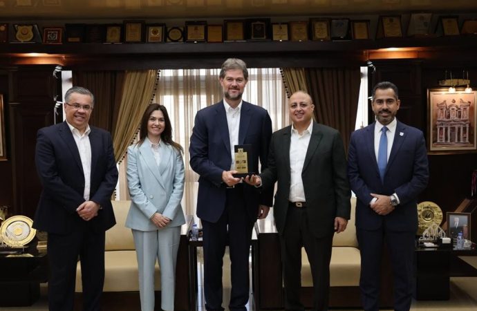 د.الحوراني يستقبل في عمان الاهلية الرئيس التنفيذي للبنك الأردني الكويتي
