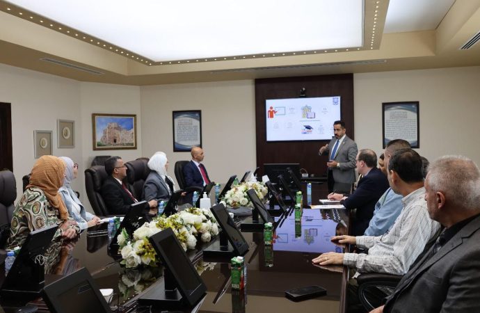 وفد رفيع المستوى من العراق بالتعاون مع المركز التجاري الدولي يزور عمان الأهلية