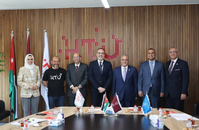 مذكرة تفاهم بين عمان الأهلية والحسين التقنية