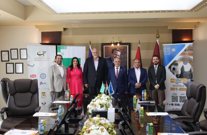 عمان الأهلية تَنضمّ إلى عالم البطاقات الذكية مع بنك القاهرة عمان