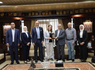 عمان الاهلية تستقبل وفداً من جامعة توينتي وشركة AgriWatch الهولنديتين