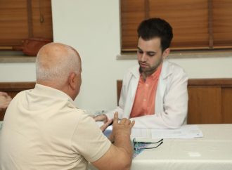 تجارة عمان تنظم يوما طبيا مجانيا