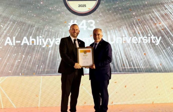 خلال مؤتمر QS العربي 2024 .. رئيس جامعة عمان الأهلية يؤكد أهمية تنظيم الذكاء الاصطناعي في البحث العلمي