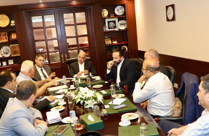 تجارة الأردن تبحث سبل دعم وتنشيط سوق عمان المالي