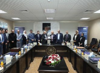 مذكرة تفاهم لتعزيز التعاون بين تجارة عمان والأكاديمية الأردنية للدراسات البحرية