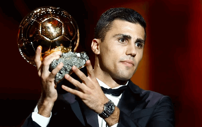 بعد فوزه بجائزة “بالون دور 2024″… هجوم قاسٍ من رودري على رونالدو