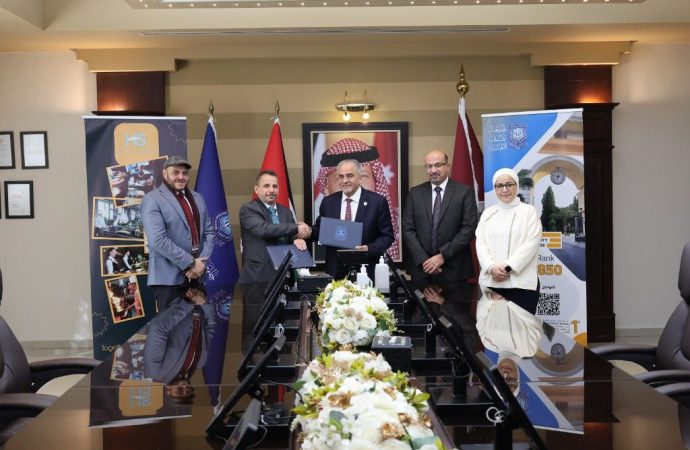مذكرة تفاهم بين عمان الأهلية واليد المساندة للاستشارات والتدريب