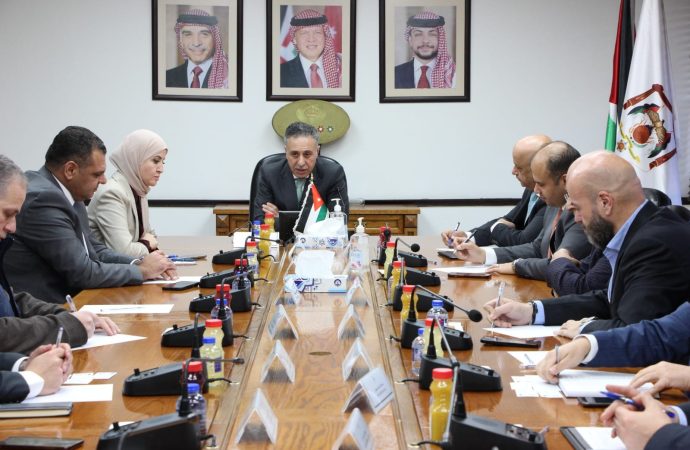 لجنة تنفيذية لتنظيم مهرجان عمان للتسوق 2025
