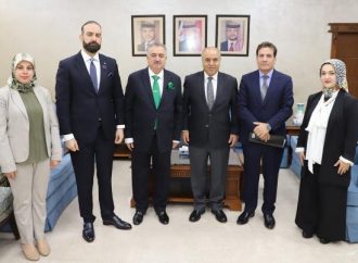 وزير التربية يبحث العلاقات التعليمية مع السفير العراقي