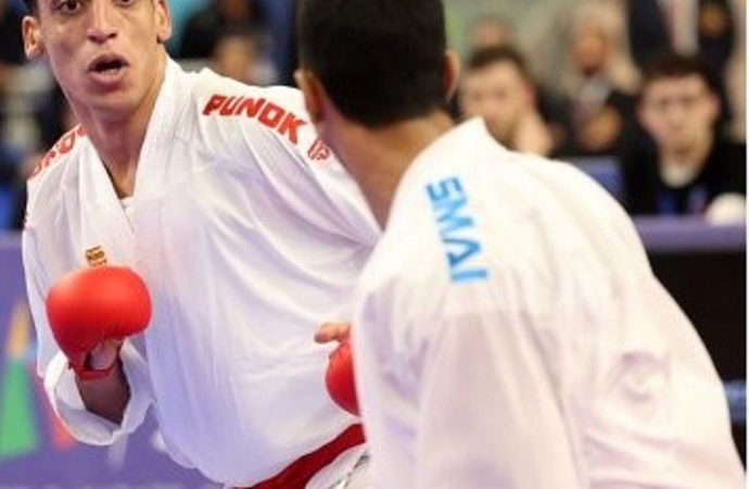 طالب عمان الأهلية الجعفري يفوز بفضية الدوري العالمي للكراتيه “هانغزو” 2025