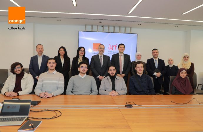 أورنج الأردن وجامعة الحسين التقنية تواصلان متابعة “منح نفرح بالحسين” بلقاء مع الطلبة