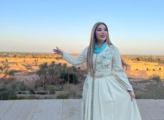 بالصور :  السهيل توقّع كتابها  بعنوان ” العنف والهوية الضائعة ” ضمن فعاليات مهرجان بابل للفنون والثقافات .