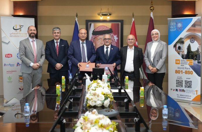 مذكرة ساري حمدان، مذكرة تفاهم مع الشركة العربية لصناعة المبيدات والأدوية البيطرية (موبيدكو) ممثلة بالمدير العام المهندس محمد عويس، بحضور عميد كلية العلوم الطبية المساندة الأستاذ الدكتور غالب عريقات، ومدير مركز الدراسات الدوائية الدكتور ولهان الشاعر، إلى جانب الدكتورة زينة العلمي والدكتور محمد ملكاوي.
