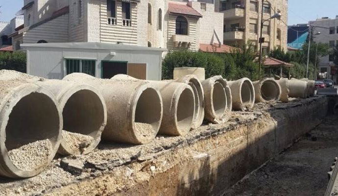 أمانة عمان تواصل تنفيذ شبكات تصريف مياه الأمطار
