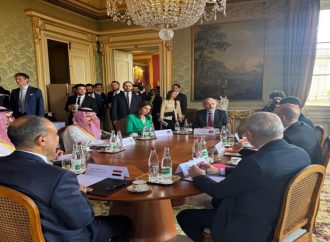 وزير الخارجية يجري مباحثات موسعة مع وزير أوروبا والشؤون الخارجية الفرنسي في باريس