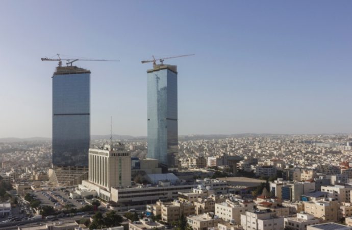 الشواربة: افتتاح مشروع البرج السكني في ابراج السادس منتصف 2026