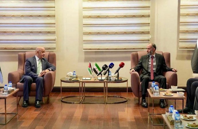 الحاج توفيق يدعو للإسراع في فتح معبر باب الهوى