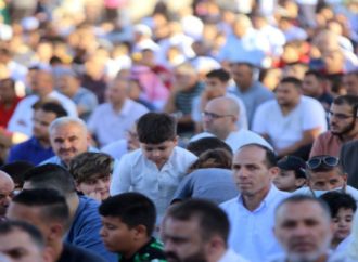 الأردنيون يؤدون صلاة عيد الأضحى في جميع المحافظات