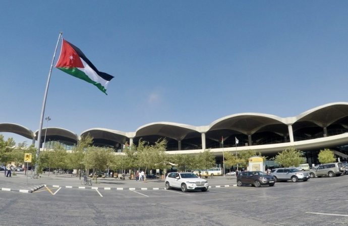 الأردن يغلق أجواءه ويعلّق الطيران مؤقتا تحسبا لأي تصعيد إقليمي