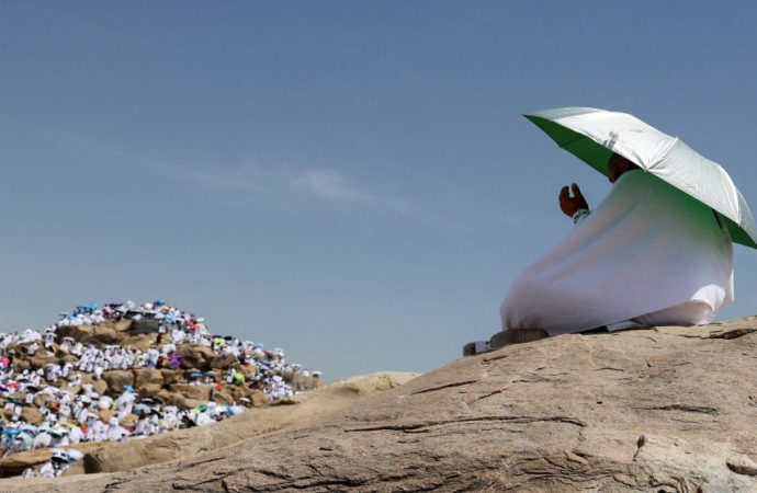 وزير الأوقاف وفاة حاجة أردنية إثر تعرضها لعارض صحي
