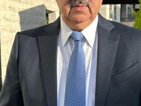 الطويل مؤسساً في حزب المحافظين الأردني