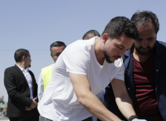 ولي العهد يعلن إطلاق رابط التسجيل في جائزة الحسين للعمل التطوعي