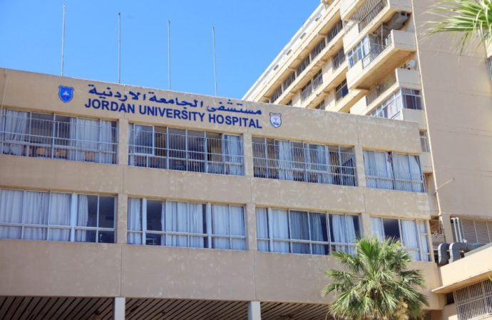 مستشفى الجامعة يُطلق برنامج “الإنعاش المُتقدّم لحديثي الولادة”