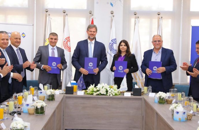 البنك الأردني الكويتي وجامعة الأميرة سمية للتكنولوجيا يعلنان عن إنشاء مركز تعليمي لعمليات الأمن السيبراني بالتعاون مع شركة إسناد لتكنولوجيا المعلومات وشركة آفاق حيان لتقنية المعلومات