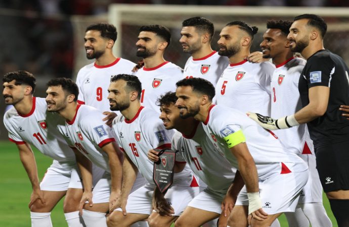 المنتخب الوطني لكرة القدم يتراجع مركزين ليحل في المركز 64 عالميا
